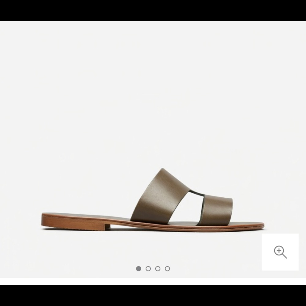 Everlane Bridge Sandal NWOT in Surplus